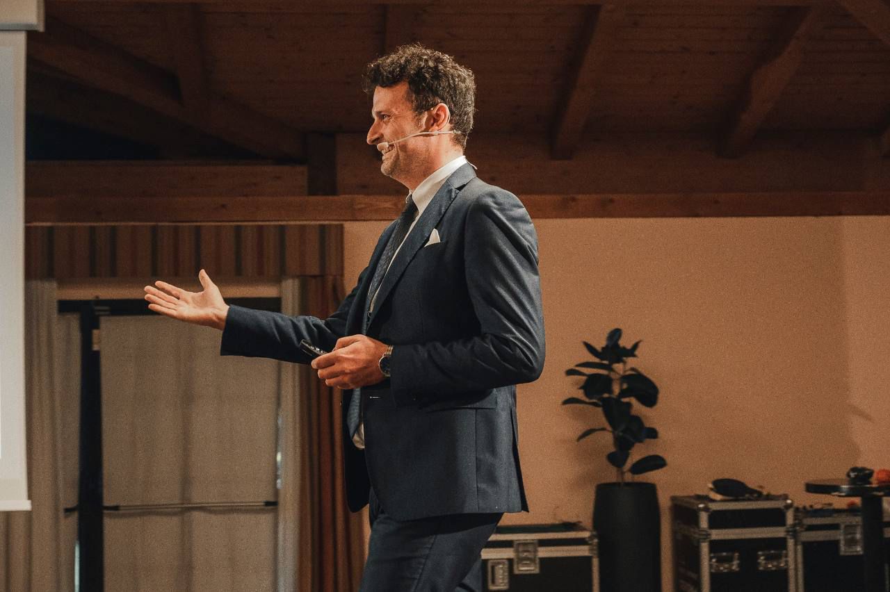 WhatsApp Image 2024-10-17 at 14.44.24 (1)